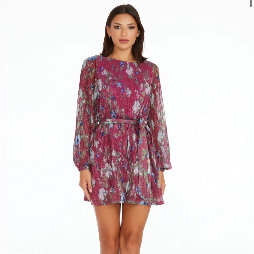 Kirsi Floral Dress
DRESS THE POPULATION